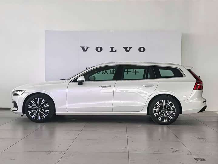 Фото 4 - Volvo V60