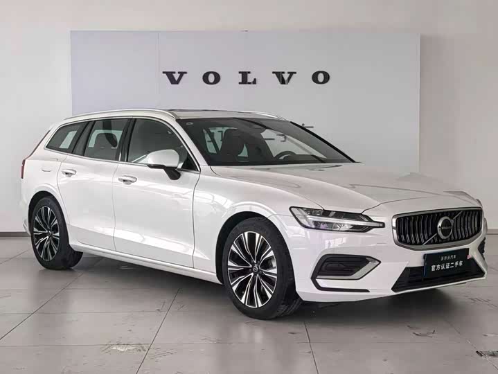Фото 5 - Volvo V60