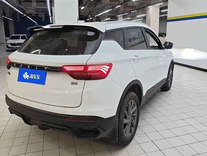 Фото 3 - Geely Coolray