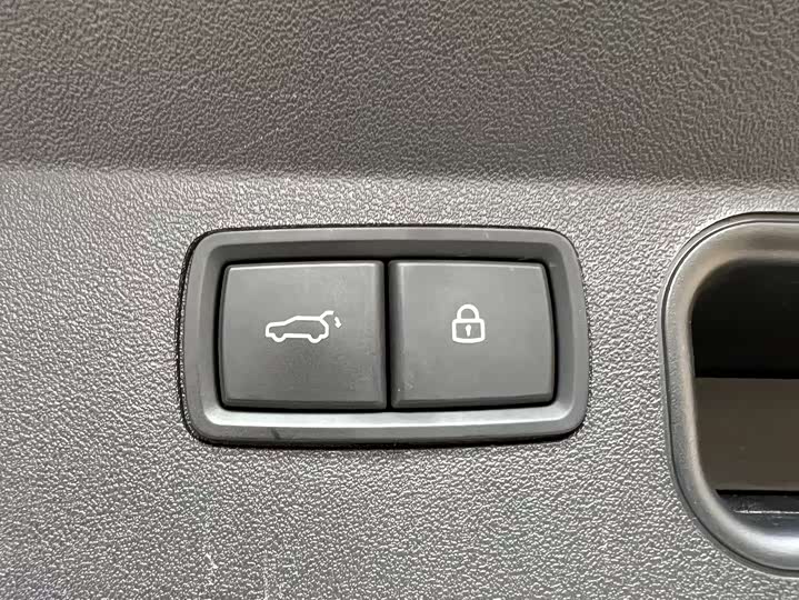 Фото 8 - LiXiang One