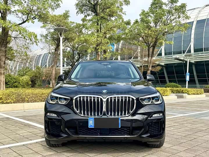 Фото 2 - BMW X5