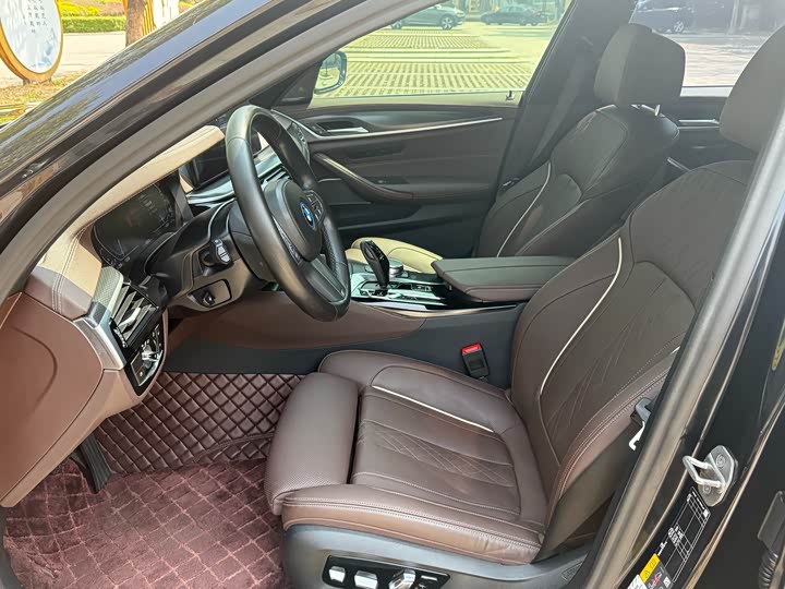 Фото 5 - BMW 5 Series Hybrid