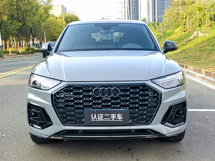 Фото 2 - Audi Q5L Sportback