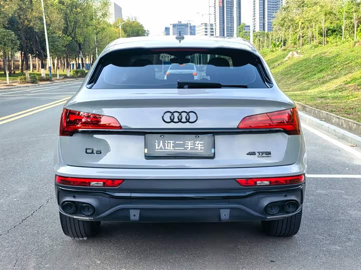 Фото 6 - Audi Q5L Sportback