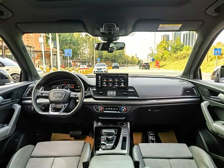 Фото 8 - Audi Q5L Sportback