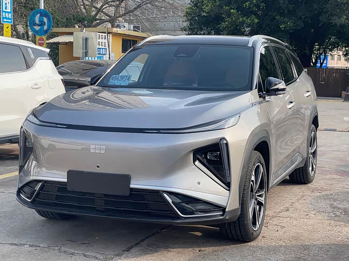 Фото 1 - Geely Galaxy L7