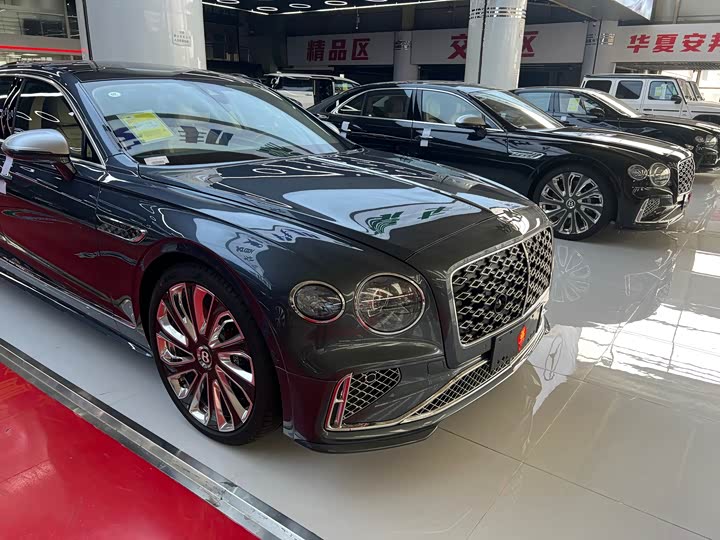 Фото 5 - Bentley Flying Spur