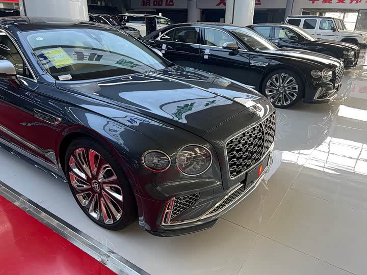 Фото 6 - Bentley Flying Spur