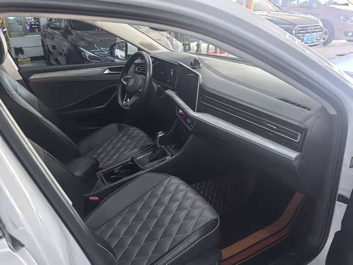 Фото 6 - Volkswagen Sagitar L