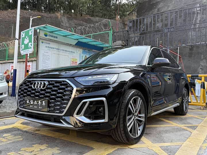 Фото 1 - Audi Q5L Sportback