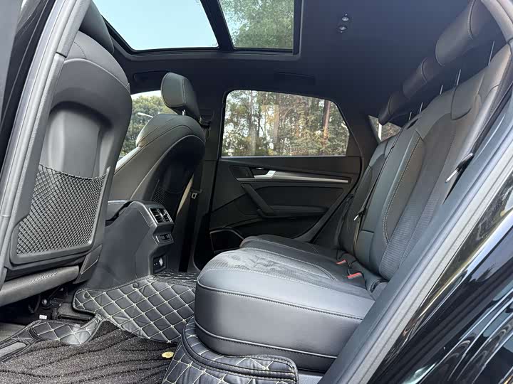 Фото 8 - Audi Q5L Sportback