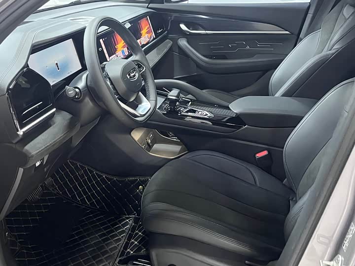 Фото 6 - Geely Monjaro