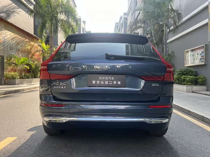 Фото 8 - Volvo XC60