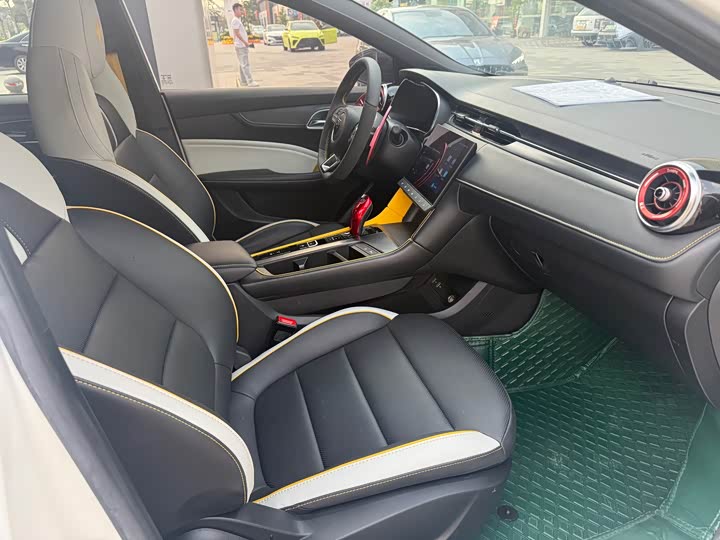 Фото 7 - MG Motor 6