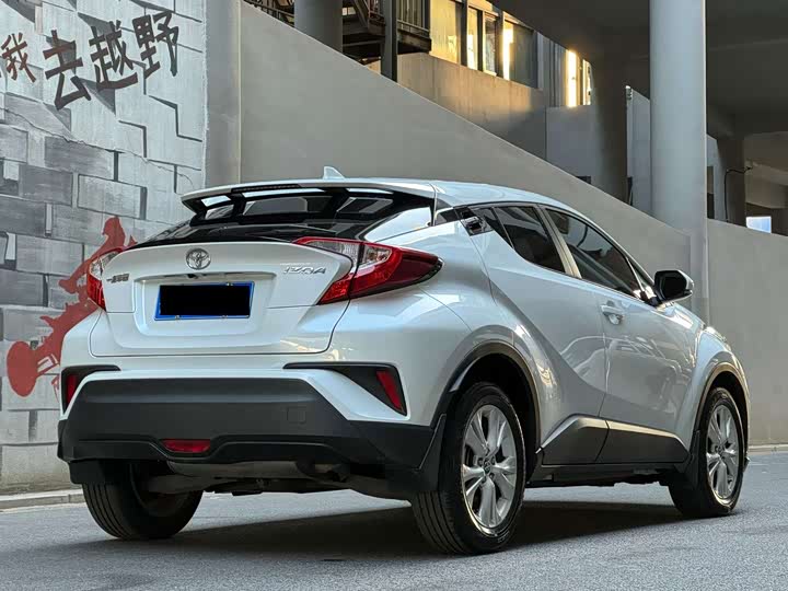 Photo 5 - Toyota Izoa