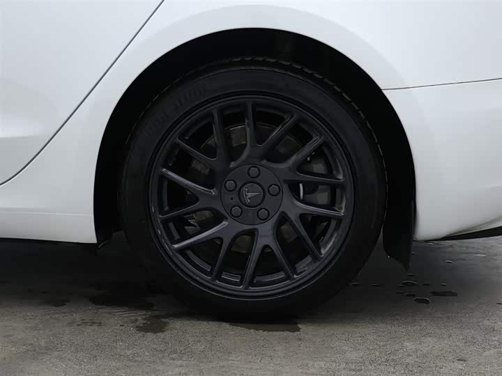 Photo 8 - Tesla Model 3