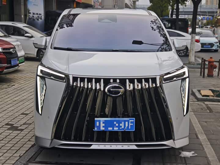 Photo 2 - GAC Trumpchi M8