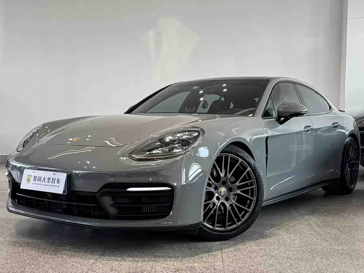 Фото 1 - Porsche Panamera