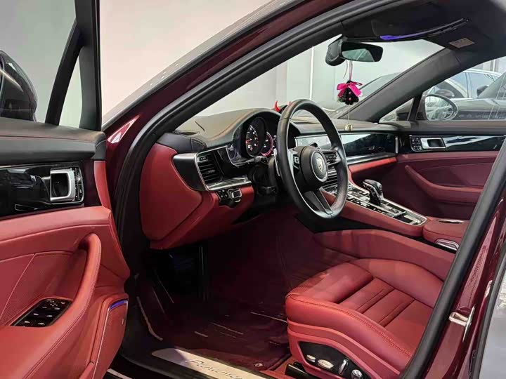 Фото 4 - Porsche Panamera