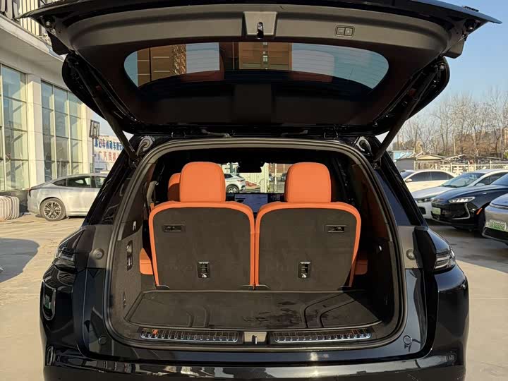 Фото 8 - LiXiang L8