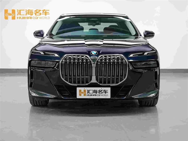 Фото 2 - BMW 7 Series