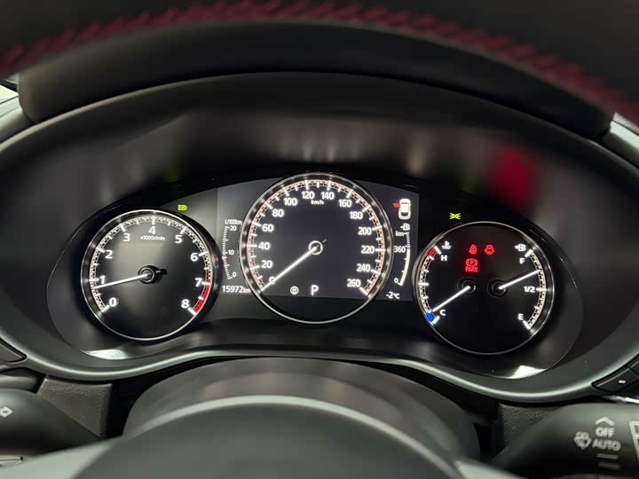 Фото 9 - Mazda CX-30