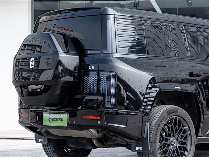 Фото 8 - BYD Yangwang U8