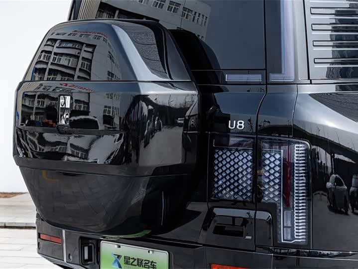 Фото 9 - BYD Yangwang U8