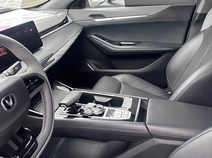 Фото 5 - Changan Raeton Plus