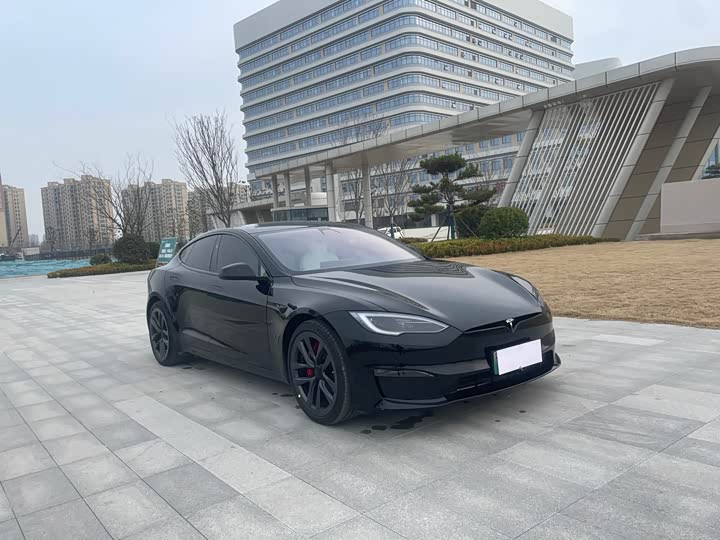 Фото 2 - Tesla Model S