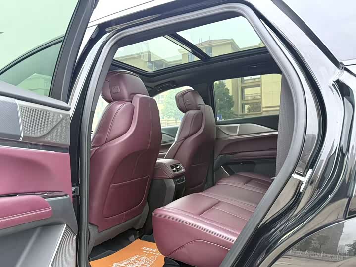 Фото 5 - Cadillac XT5