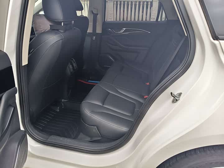 Photo 7 - Bestune B70