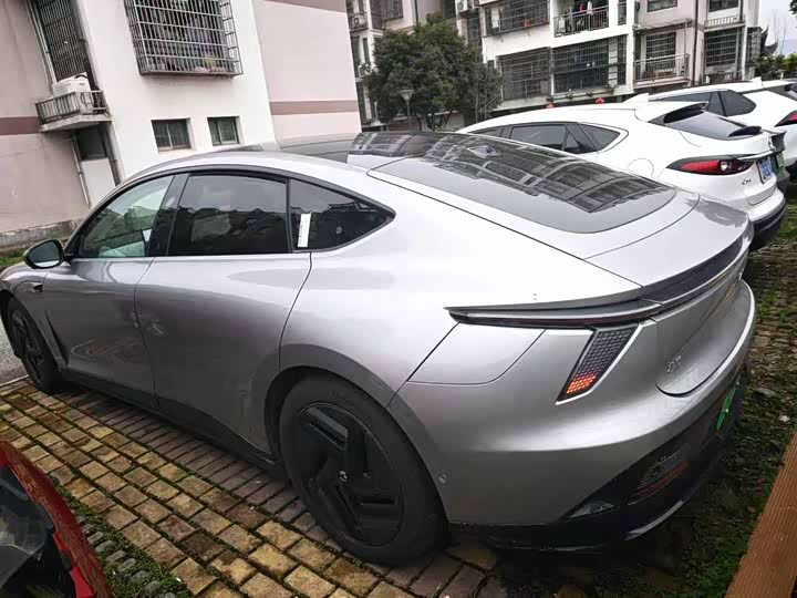 Фото 7 - Geely Jiyue 07