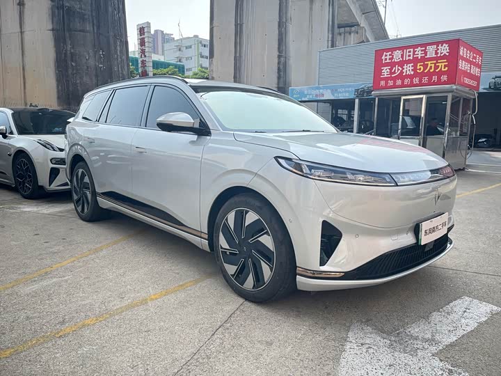 Фото 3 - Dongfeng Yipai eπ 008