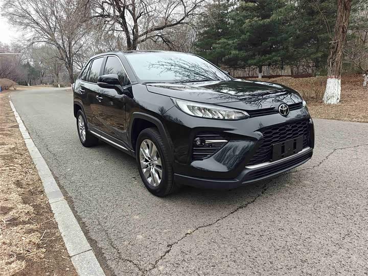 Photo 3 - Toyota Wildlander