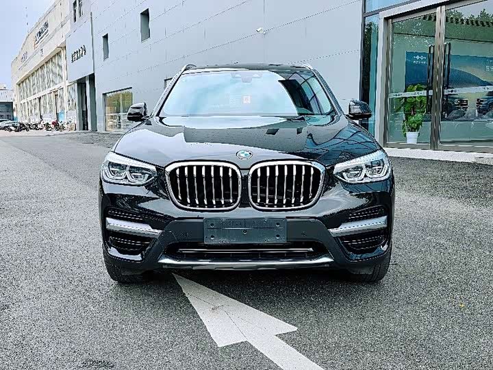 Фото 2 - BMW X3