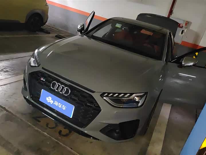 Фото 1 - Audi S4