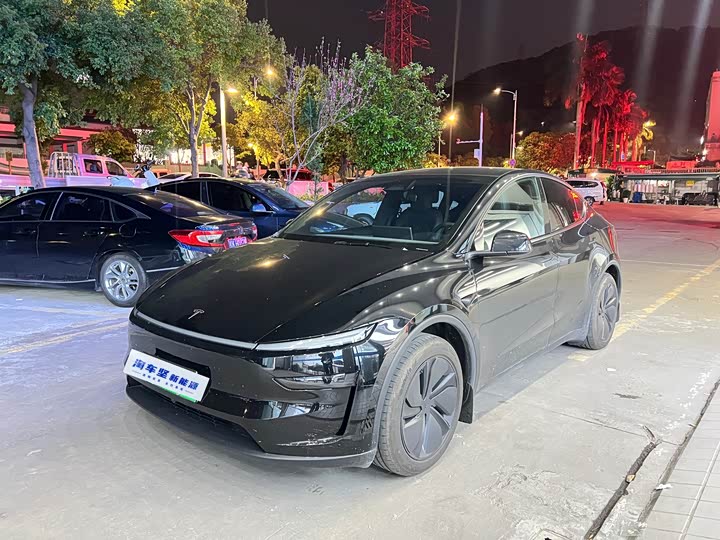 Photo 1 - Tesla Model Y