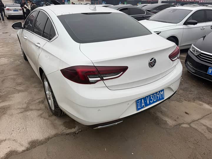 Фото 9 - Buick Regal