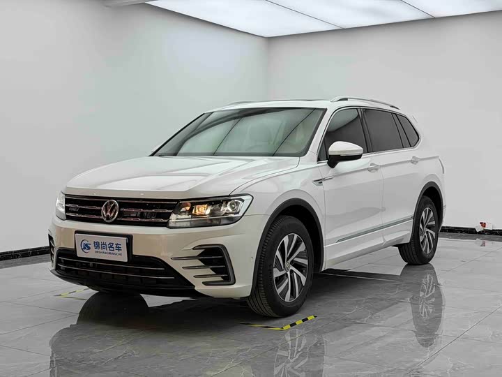 Фото 2 - Volkswagen Tiguan L Hybrid