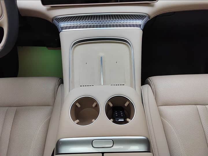 Фото 7 - XPeng X9