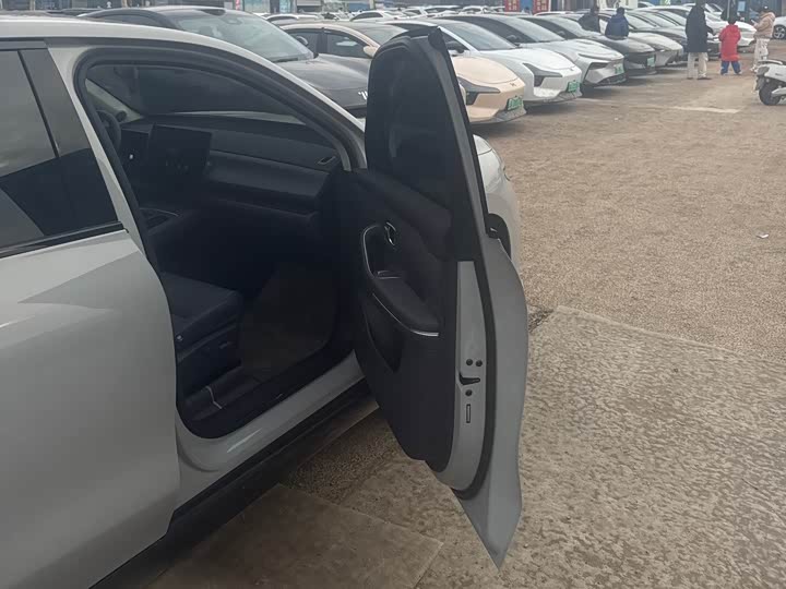 Фото 8 - Leapmotor C10