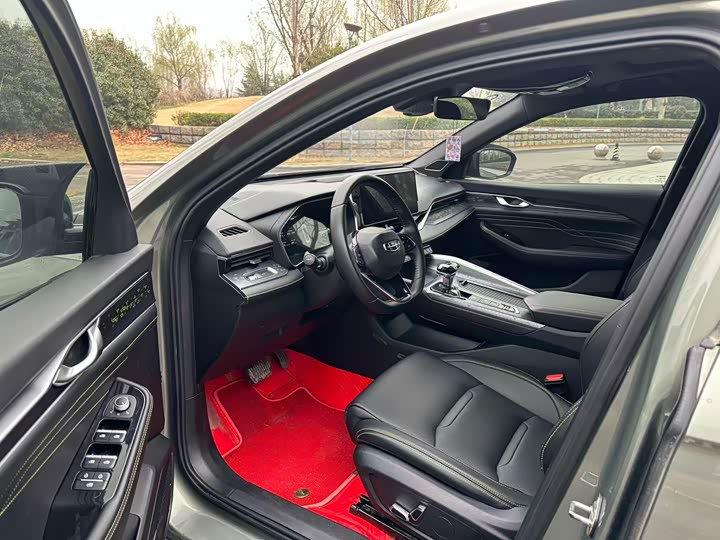 Фото 4 - Geely Preface