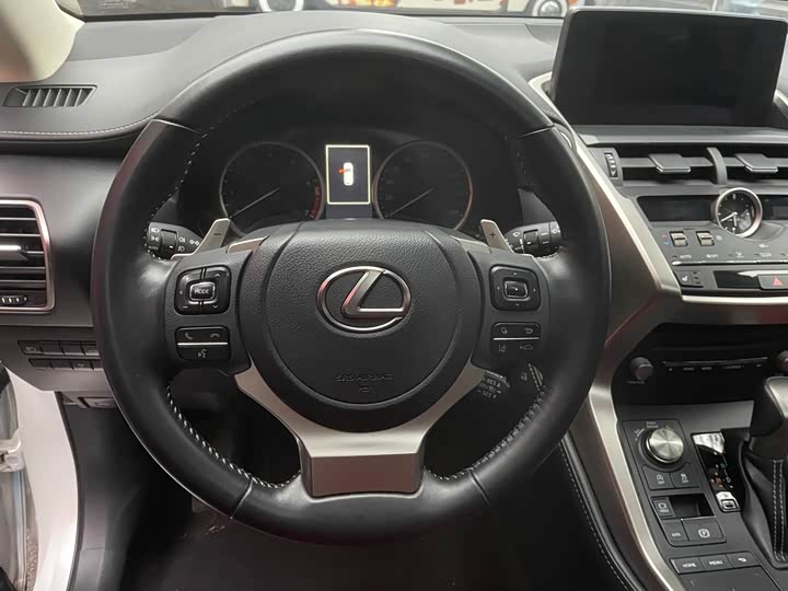 Фото 5 - Lexus NX