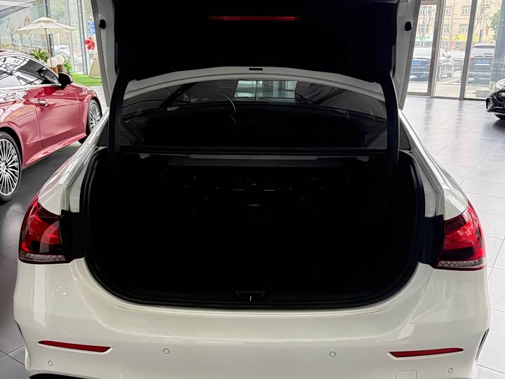 Фото 9 - Mercedes-Benz A-Class