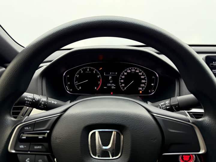 Фото 4 - Honda Inspire