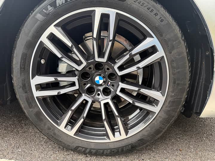 Фото 4 - BMW 5 Series