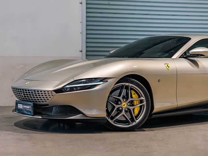 Фото 2 - Ferrari Roma