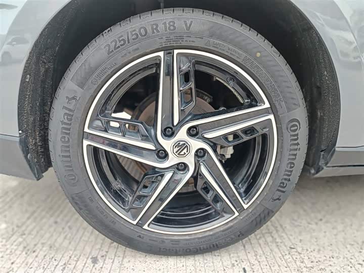 Фото 9 - MG Motor 7