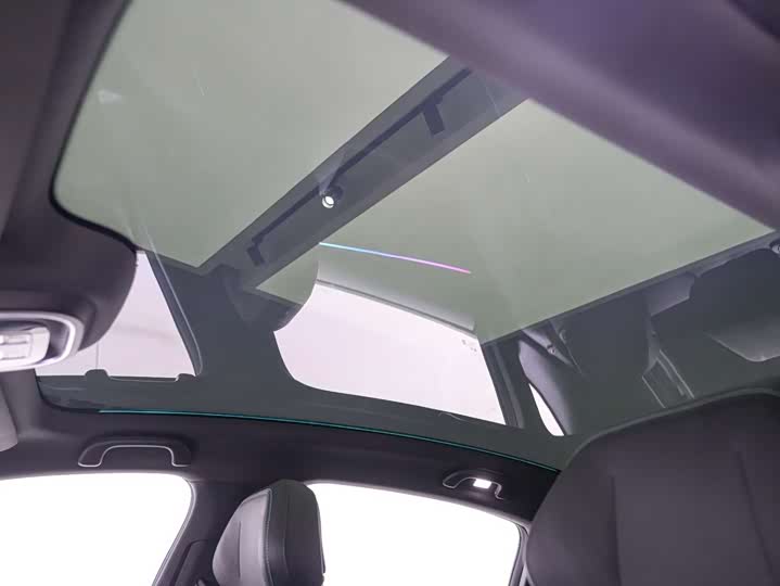 Фото 8 - Changan Deepal SL03